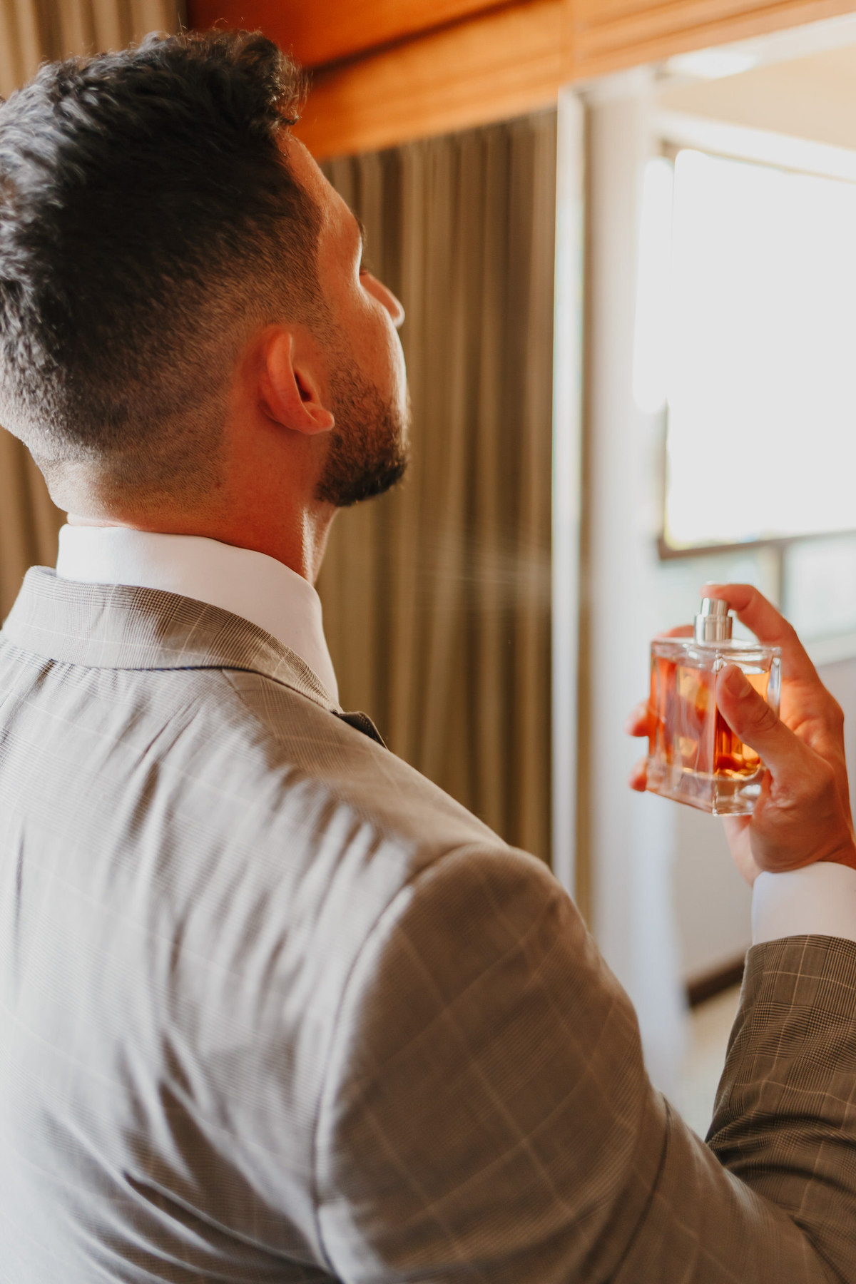 Making of de noivo no hotel Melia brasil 21 pelo fotógrafo profissional de casamentos Philipe Nogueira Df