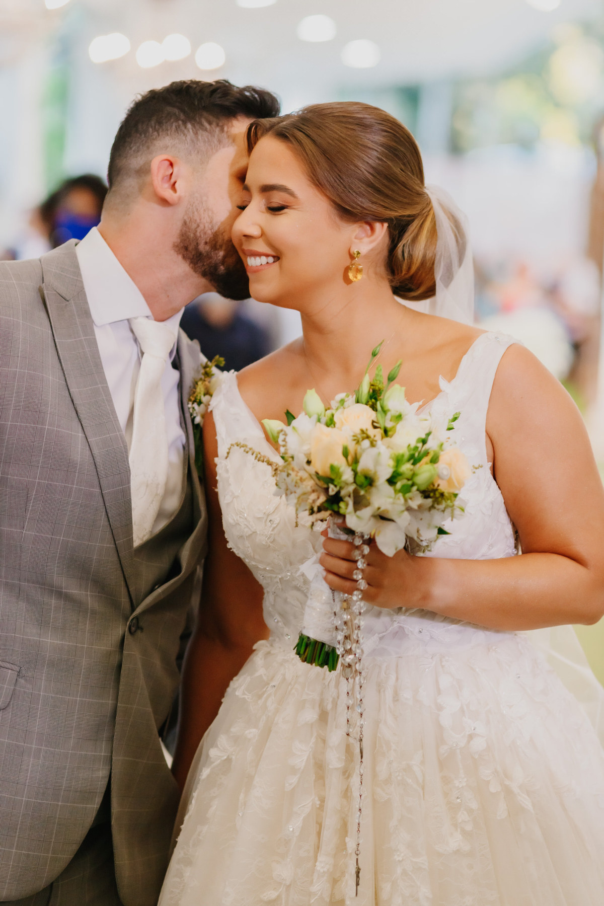 Entrada de noiva com o pai na cerimônia em no Recanto das Águas Brasília Df 