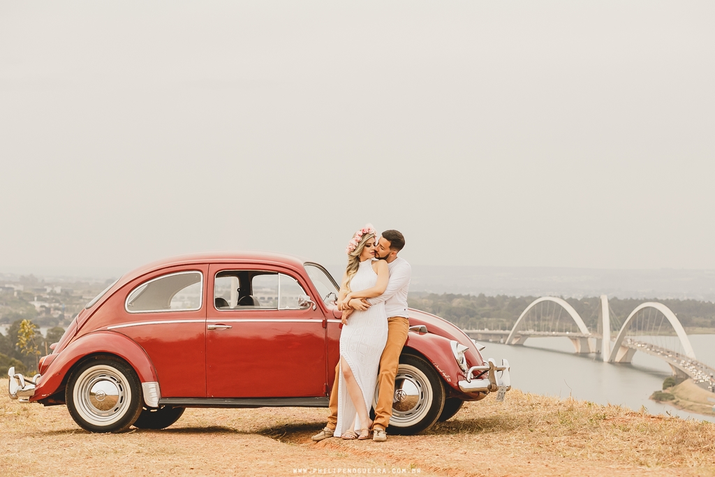 Ensaio de Casal em Brasília, Ensaio Romântico, Ensaio Fotográfico, Prévia, Ensaio com carro, Fotografo de Casamento Brasília, Fotografo Ensaio Brasília, Ponte Jk, Fotografo Profissional.