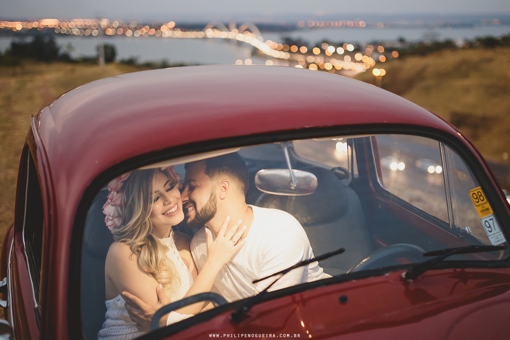 Ensaio de Casal em Brasília, Ensaio Romântico, Ensaio Fotográfico, Prévia, Ensaio com carro, Fotografo de Casamento Brasília, Fotografo Ensaio Brasília, Ponte Jk, Fotografo Profissional.