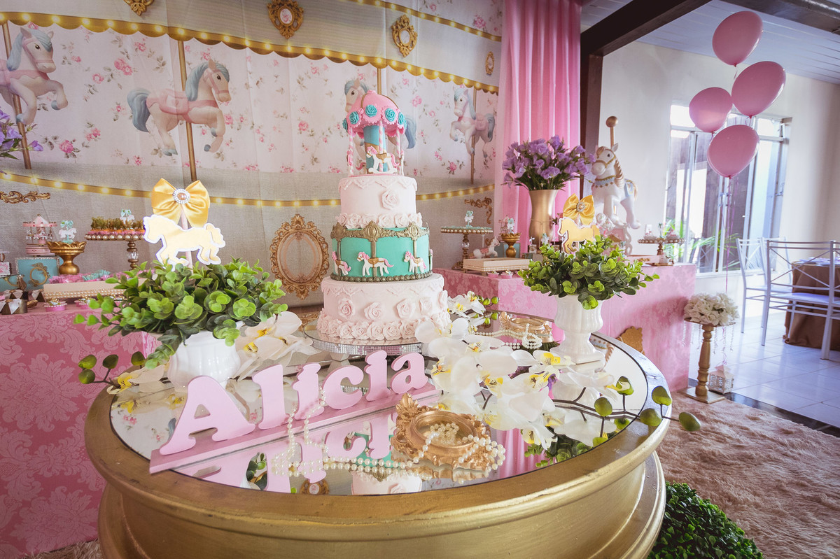 mesa-do-bolo-aniversario-1-ano-alicia-rio-do-sul-casa-de-eventos-jardim-america-fotografo-eduardo-pasqualini