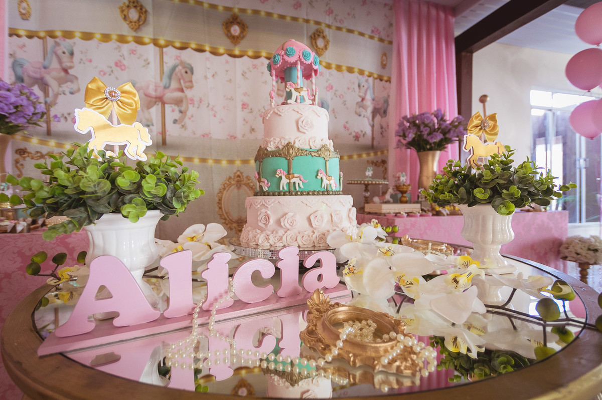 nome-alicia-aniversario-1-ano-alicia-rio-do-sul-casa-de-eventos-jardim-america-fotografo-eduardo-pasqualini