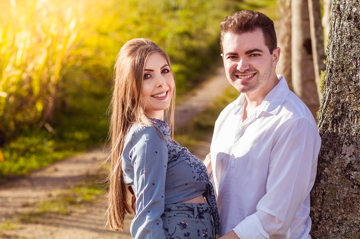 Sorrisos Pre-Wedding Vinícius e Caroline Presidente Nereu Sitio Colina. Fotografia de Eduardo Pasqualini Fotógrafo profissional de ensaio e casamento em Rio do Sul, Santa Catarina, Brasil.