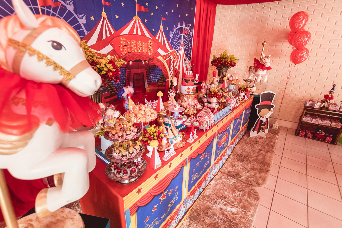 Mesa de doces Aniversario infantil Anthony Casa Bela Aliança Eventos Fotografia Eduardo Pasqualini Fotógrafo profissional em Rio do Sul, Santa Catarina, Brasil. Sanny e Jon Mesquita.