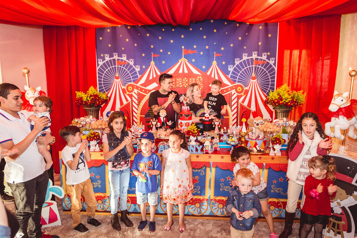 Parabéns Aniversario infantil Anthony Casa Bela Aliança Eventos Fotografia Eduardo Pasqualini Fotógrafo profissional em Rio do Sul, Santa Catarina, Brasil. Sanny e Jon Mesquita.