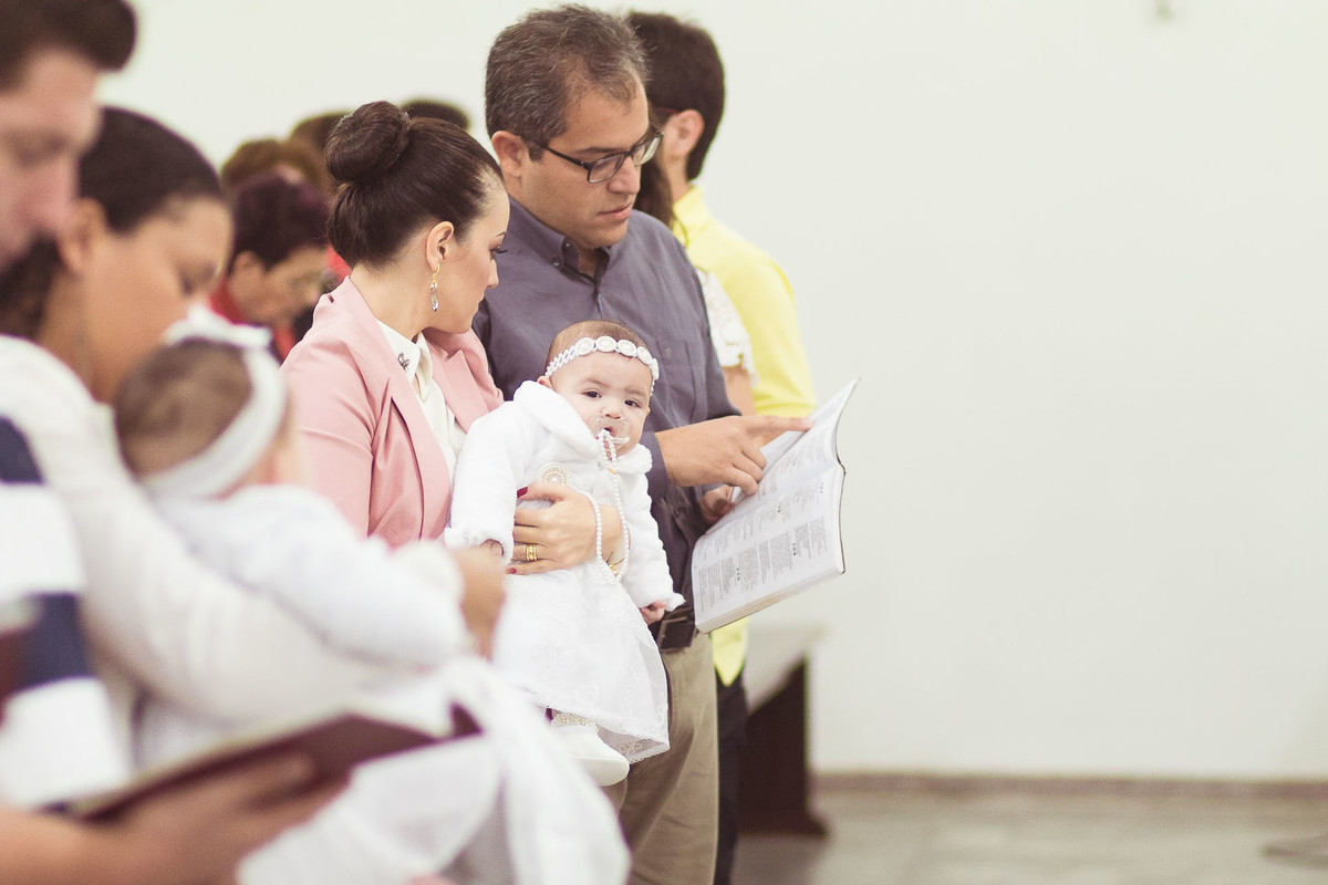 Batizado Maria Laura. Casa de Eventos Bela Aliança. Fotografia de Eduardo Pasqualini, fotógrafo em Rio do Sul, Santa Catarina.