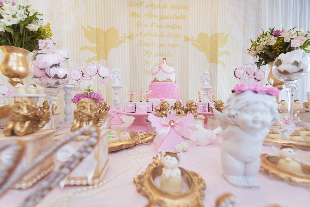 Mesa de doces. Batizado Maria Laura. Casa de Eventos Bela Aliança. Fotografia de Eduardo Pasqualini, fotógrafo em Rio do Sul, Santa Catarina.