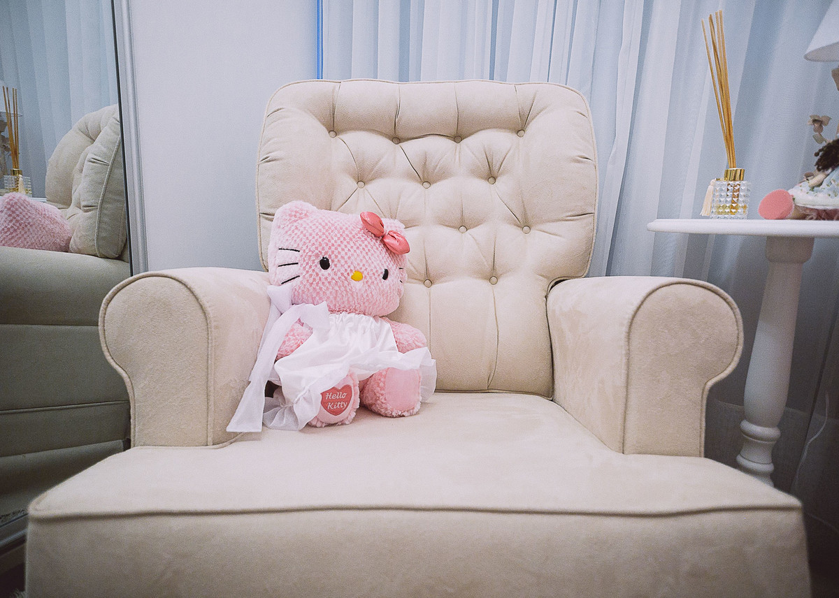 Hello Kit. Fotografia Documental de familía, Bebê um mês. Fotografia de Eduardo Pasqualini, fotógrafo em Rio do Sul, Santa Catarina.