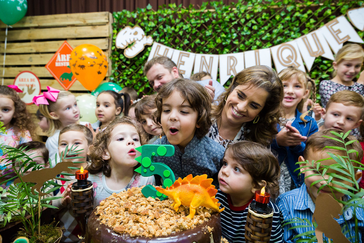 Cinco anos. Aniversário Infantil Espaço 10. Fotografia de Eduardo Pasqualini Fotógrafo em Rio do Sul, Santa Catarina, Brasil.