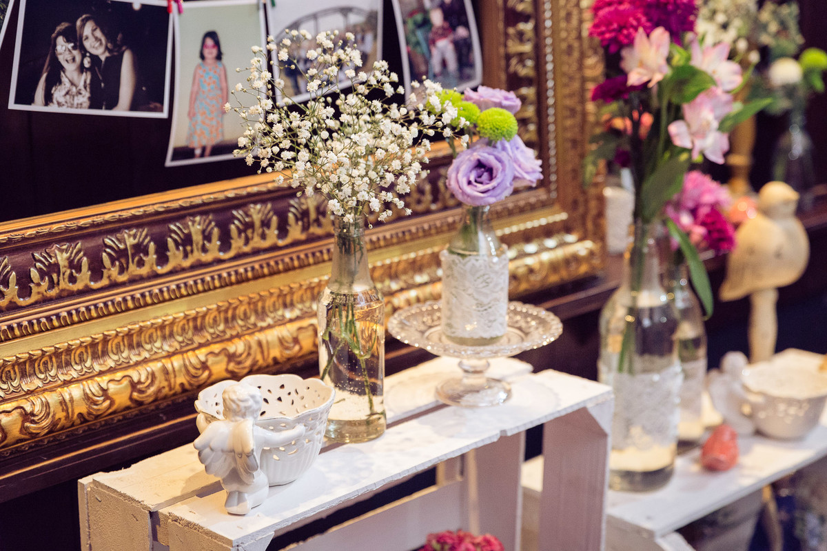 Flores. Aniversário 15 anos Gabrielle. Opa Eventos. Fotografia de Eduardo Pasqualini Fotógrafo em Rio do Sul, Santa Catarina, Brasil.