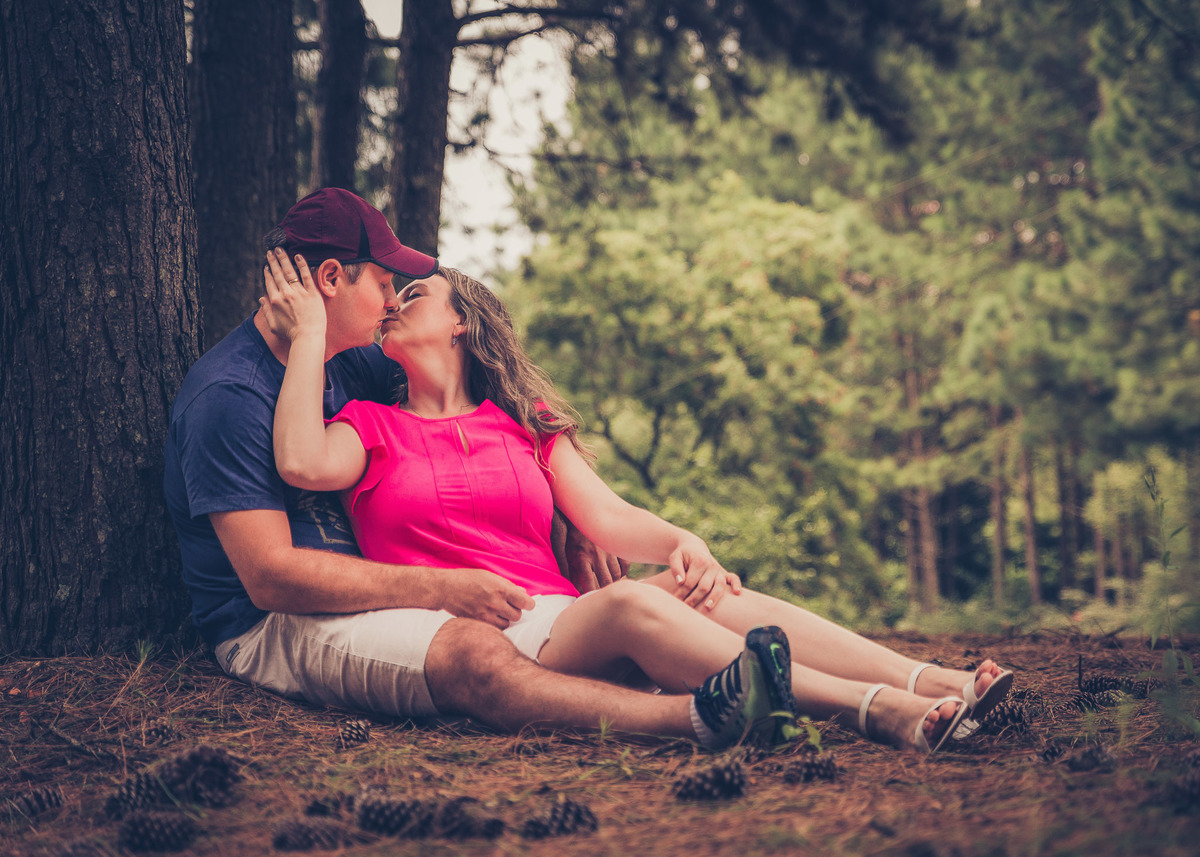 Beijo. Tânia e Jorge. Pre-casamento, Pre-wedding. Fotografia de Eduardo Pasqualini, fotógrafo de casamentos e ensaios em Rio do Sul, Santa 