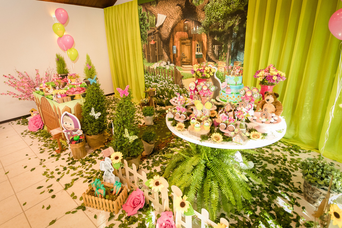 Decoração da Neila Rodrigues. Um aninho da Maria Laura. Sede da OAB. Fotografia de Eduardo Pasqualini, fotógrafo de familia e infantil em Rio do Sul, Santa Catarina.