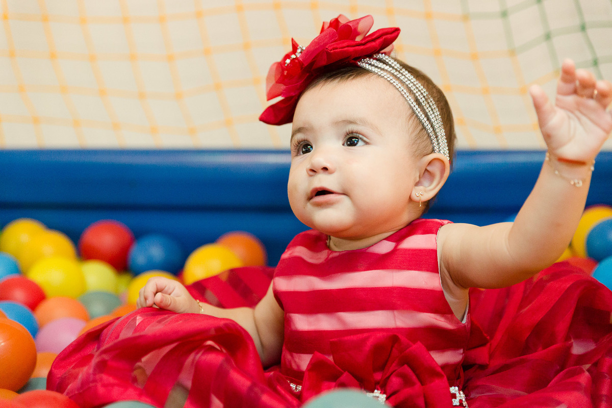 Mariazinha. Um aninho da Maria Laura. Sede da OAB. Fotografia de Eduardo Pasqualini, fotógrafo de familia e infantil em Rio do Sul, Santa Catarina.