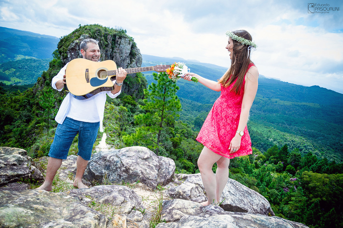 Conexão musical floral? Fotografia de Eduardo Pasqualini, fotógrafo de casamentos e ensaios em Rio do Sul, Santa Catarina.