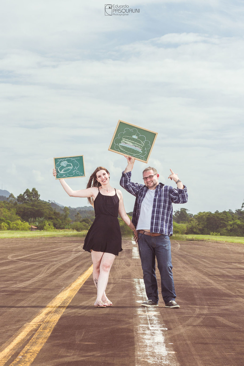 No que o casal pensa antes do casamento. Fotografia de Eduardo Pasqualini, fotógrafo de casamentos e ensaios em Rio do Sul, Santa Catarina.