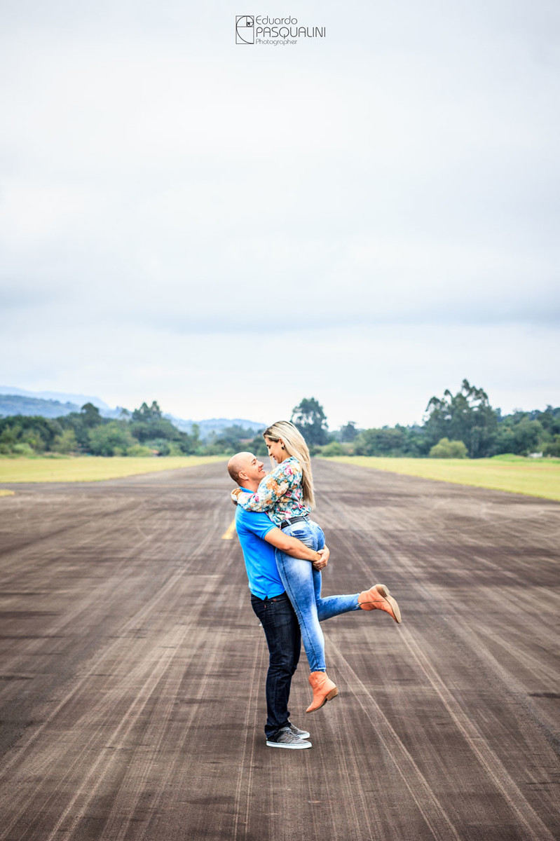 Me pega no colo e me ama. Fotografia de Eduardo Pasqualini, fotógrafo de casamentos e ensaios em Rio do Sul, Santa Catarina.