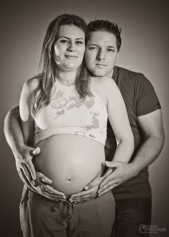 Jane e Fabrício, casal gestante esperando bebe. Ensaio de Gestante. Fotografia de Eduardo Pasqualini, fotógrafo de casamentos e ensaios em Rio do Sul, Santa Catarina.