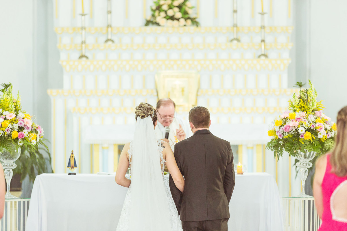 Thais e Maicon. Casamento em Presidente Nereu. Thais e Maicon. Fotografia de Eduardo Pasqualini, fotógrafo de casamentos e ensaios em Rio do Sul, Santa Catarina.