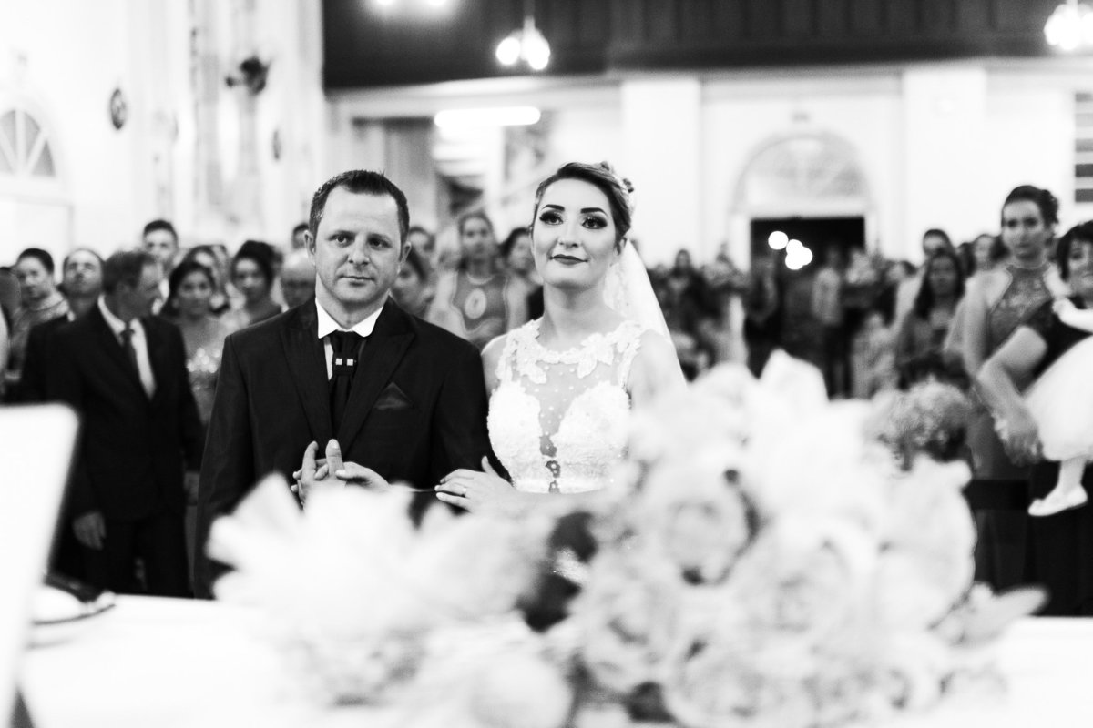 Noivos. Casamento em Presidente Nereu. Thais e Maicon. Fotografia de Eduardo Pasqualini, fotógrafo de casamentos e ensaios em Rio do Sul, Santa Catarina.