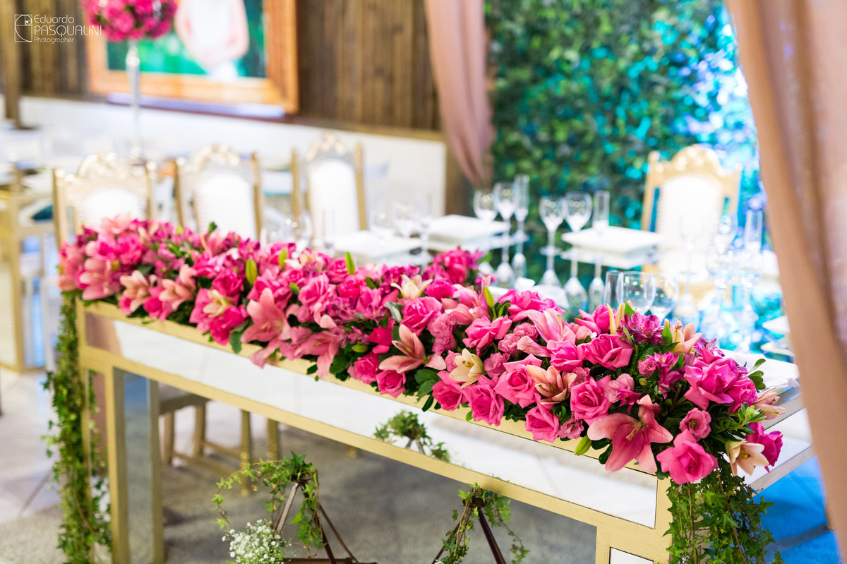 Mesa dos noivos. Fotografia de Eduardo Pasqualini, fotógrafo de casamentos e ensaios em Rio do Sul, Santa Catarina.