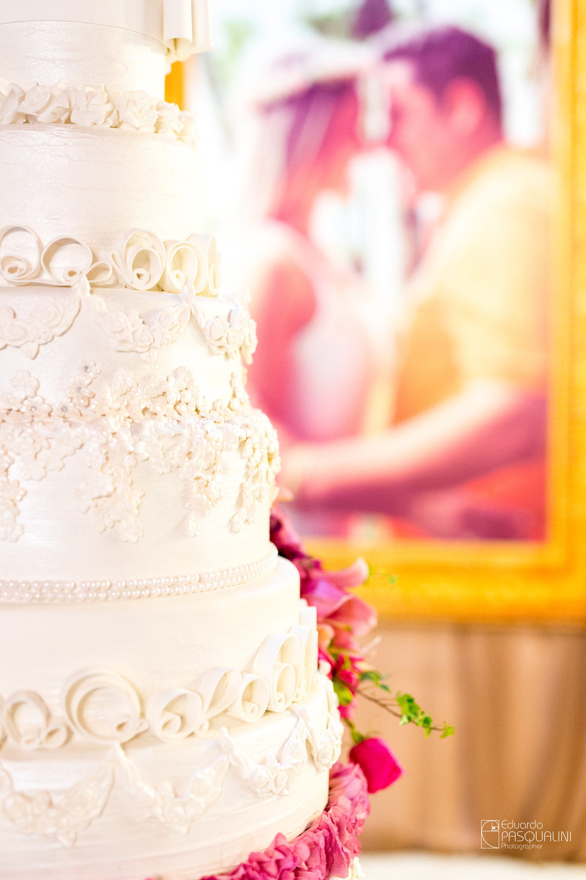 Bolo dos noivos. Fotografia de Eduardo Pasqualini, fotógrafo de casamentos e ensaios em Rio do Sul, Santa Catarina.
