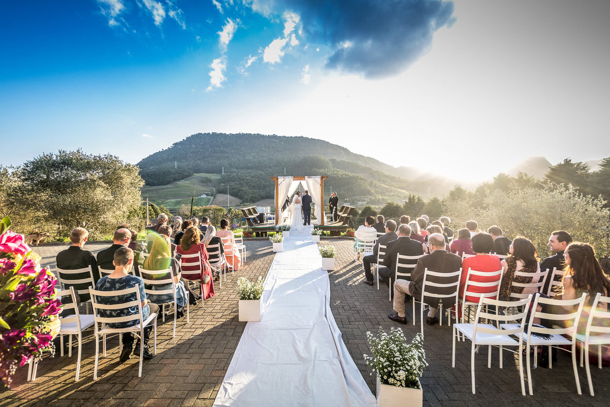 Casamento na Osteria em Rio do Sul. Casamento ao ar livre, Vanessa e Daniel. Osteria La Campagnaga, Itoupava. Fotografia de Eduardo Pasqualini, fotógrafo de casamentos e ensaios em Rio do Sul, Santa Catarina.
