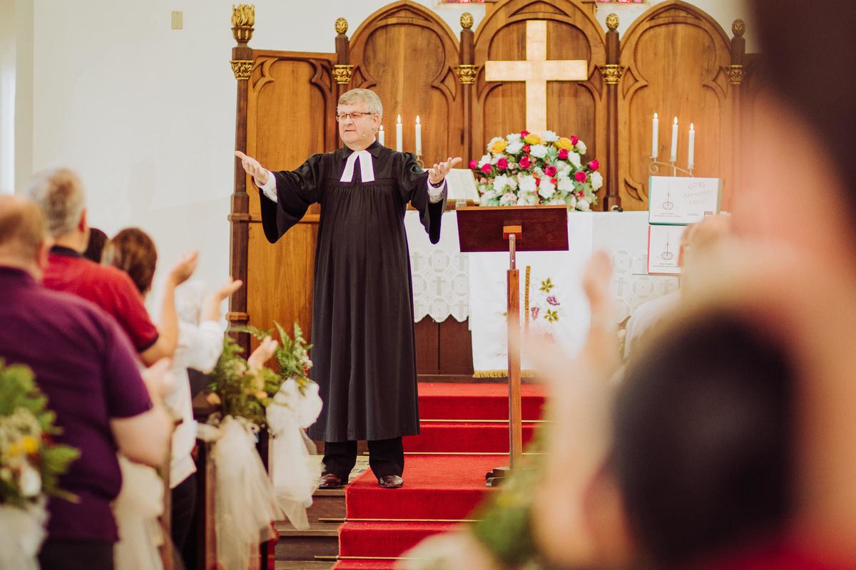 Adelmo Pastor. Batizado Igreja Luterana, Casamento. Fotografia de Eduardo Pasqualini, fotógrafo de casamentos e ensaios em Rio do Sul, Santa Catarina.