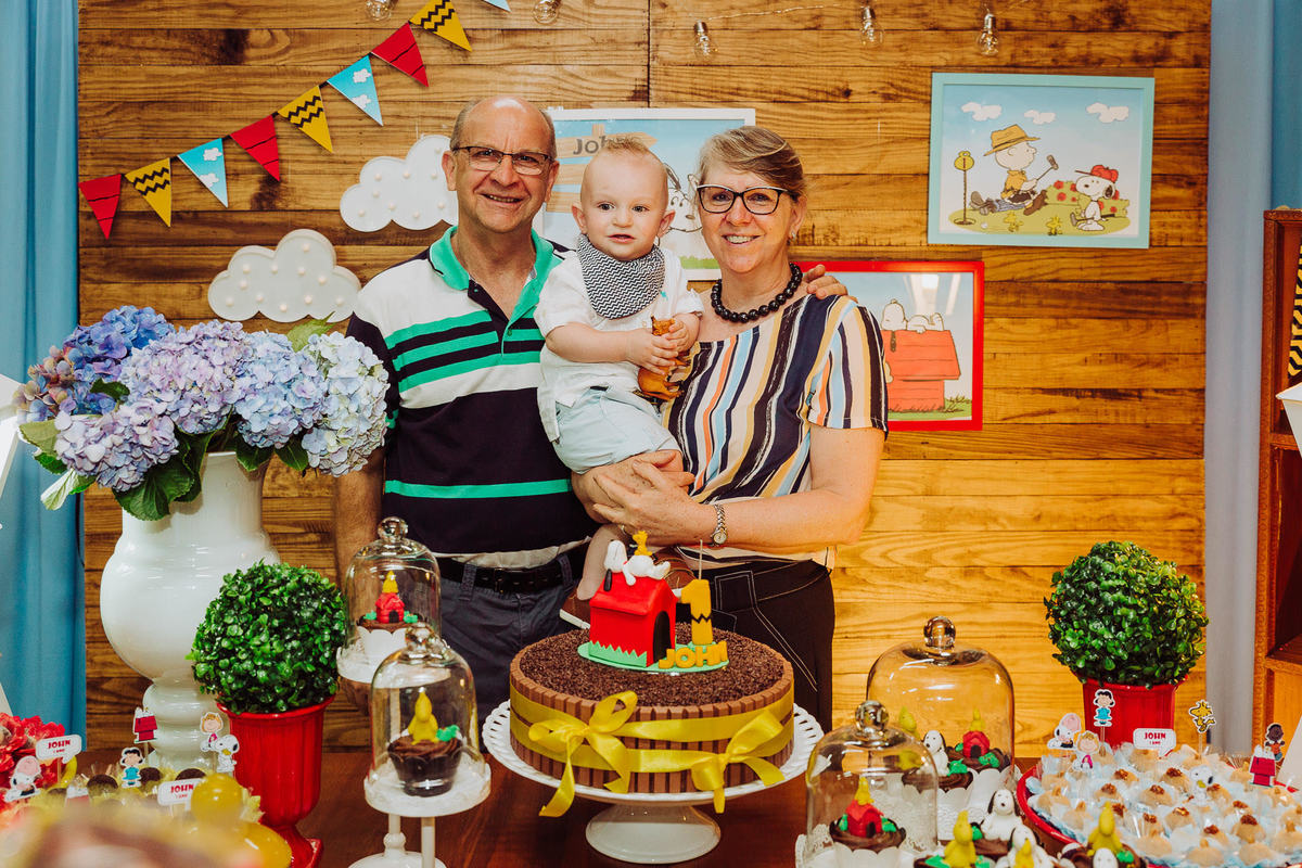 Vô e Vó do John. Aniversário Infantil 1 Aninho John, Alan e Karina. Azeite de Oliva Casa de Eventos. Fotografia de Eduardo Pasqualini, fotógrafo de casamentos e ensaios em Rio do Sul, Santa Catarina.