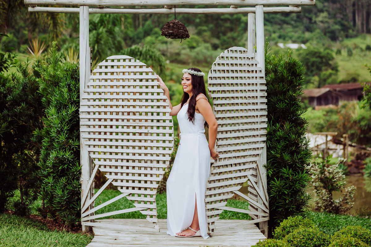 Coração da noiva. Pre-Casamento Carla Mariane e Tiago. Sítio Pontal das Águas, Albertina. Fotografia de Eduardo Pasqualini, fotógrafo de casamentos e ensaios em Rio do Sul, Santa Catarina.