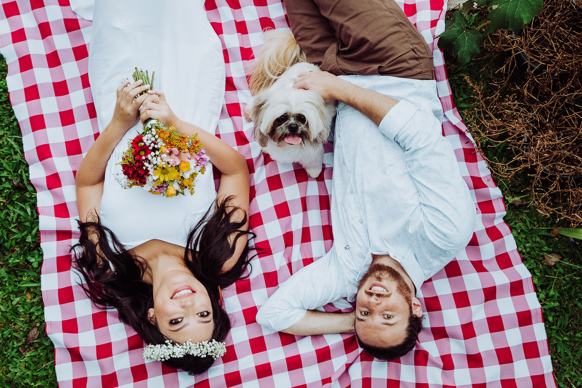 Picnic. Pre-Casamento Carla Mariane e Tiago. Sítio Pontal das Águas, Albertina. Fotografia de Eduardo Pasqualini, fotógrafo de casamentos e ensaios em Rio do Sul, Santa Catarina.