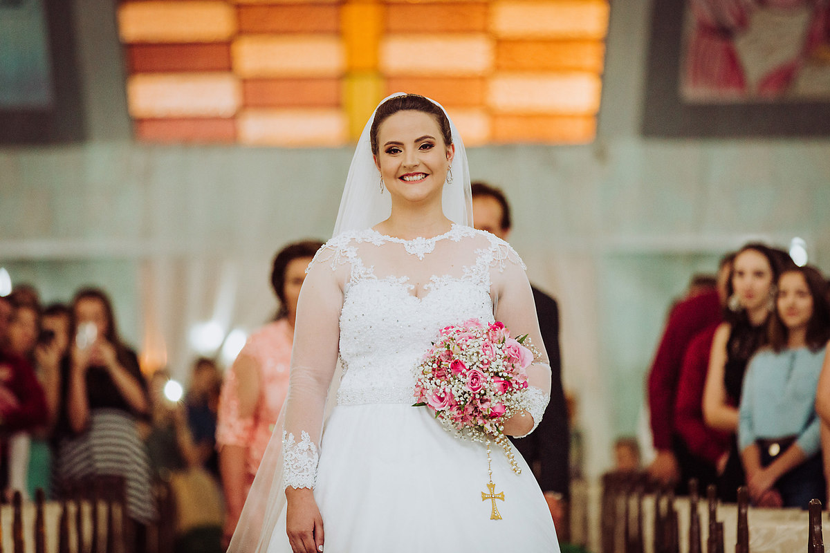 Estou chegando. Casamento Vanderléia e Ivan em Petrolândia, SC. Fotografia de Eduardo Pasqualini, fotógrafo de casamentos e ensaios em Rio do Sul, Santa Catarina.