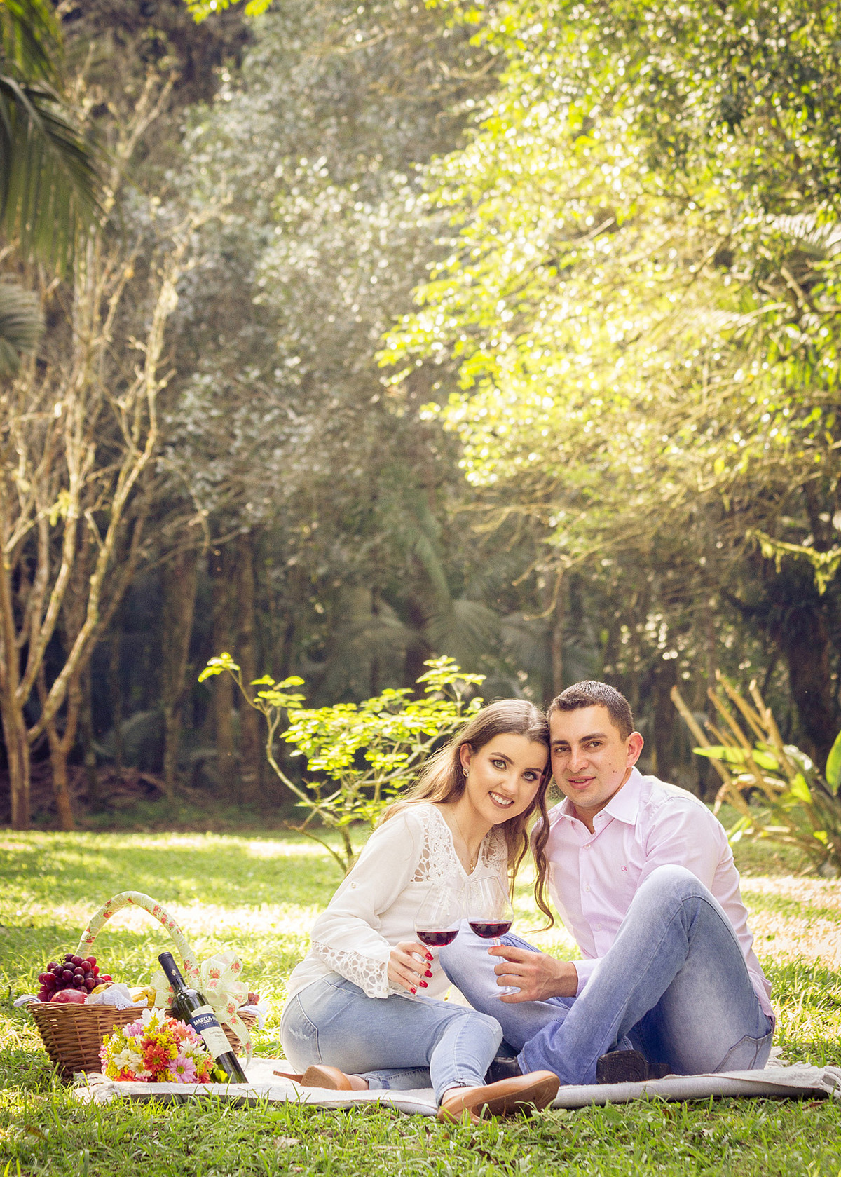 Vinho, frutas e muita felicidade. Eduardo Pasqualini Fotografias - Fotógrafo profissional de ensaio e casamento em Santa Catarina, Brasil. Braço do Trombudo.