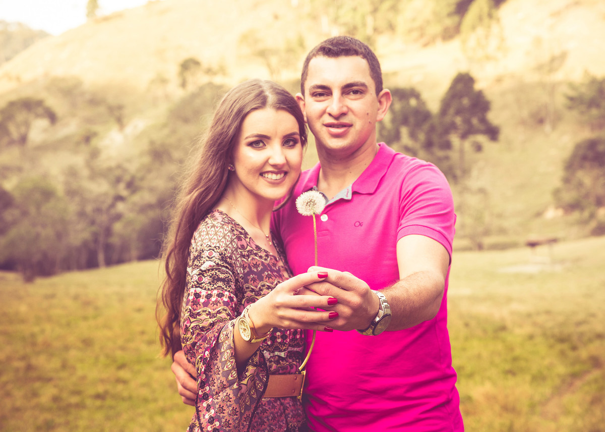 Aquele matinho que todos gostamos de assoprar. Eduardo Pasqualini Fotografias - Fotógrafo profissional de ensaio e casamento em Santa Catarina, Brasil. Braço do Trombudo.