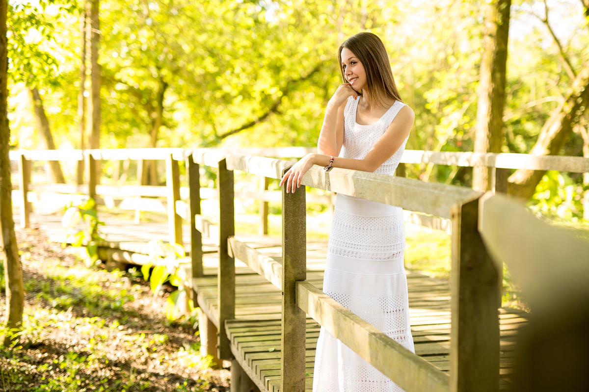 Passarela linda com modelo Amanda durante Ensaio de 15 anos. Eduardo Pasqualini Fotografias - Fotógrafo profissional de ensaio e casamento em Rio do Sul, Santa Catarina, Brasil.