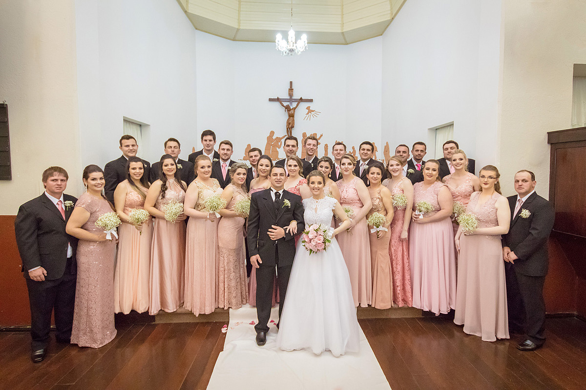 Todos os padrinhos e madrinhas no casamento da Cátia e Denis. Eduardo Pasqualini Fotografias - Fotógrafo profissional de ensaio e casamento em Rio do Sul, Santa Catarina, Brasil.