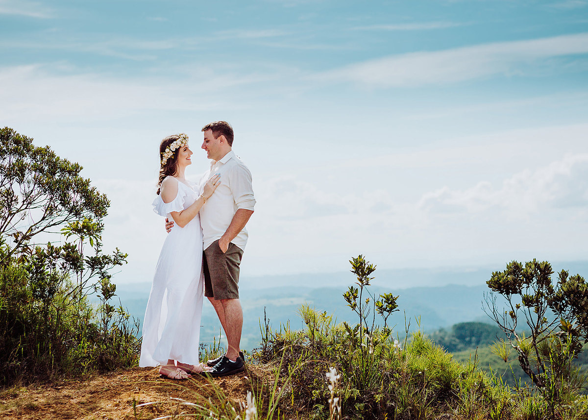 Momentos inesquecíveis. Carine e Lyn. Ensaio Pre wedding, pre-casamento nos Três Picos, Fotografia de Eduardo Pasqualini, fotógrafo de casamento, família e ensaios em Rio do Sul, Santa Catarina.