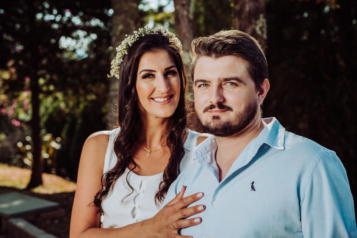 Casa Graci e Serginho. Ensaio pre-casamento, pre-wedding, Graciela Eger e Sergio Tholl. Igreja Luterana. Fotografia de Eduardo Pasqualini, fotógrafo de casamento, família e ensaios em Rio do Sul, Santa Catarina.
