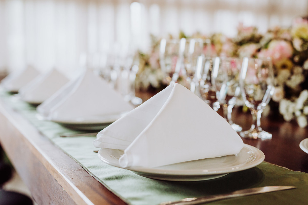 Decoração. Casamento Giovanna e Nelso. Catedral São João Batista. Fotografia de Eduardo Pasqualini, fotógrafo de casamento, família e ensaios em Rio do Sul, Santa Catarina.