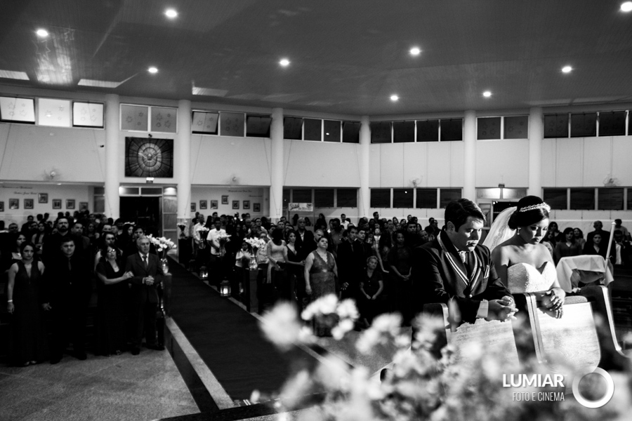 recebendo a benção no casamento