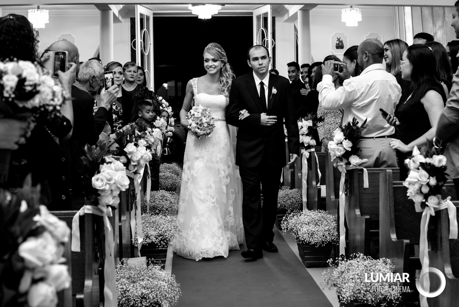 entrada da noiva na igreja