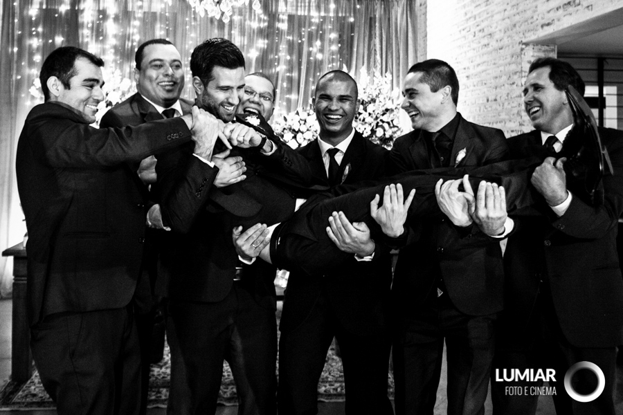 noivo e seus padrinhos