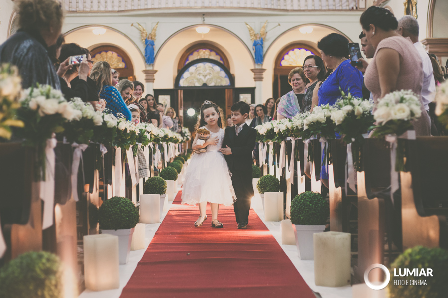 entrada dos pajens com as alianças