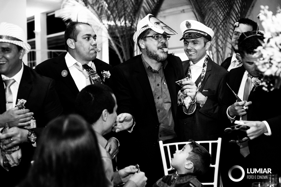 hora da gravata do noivo