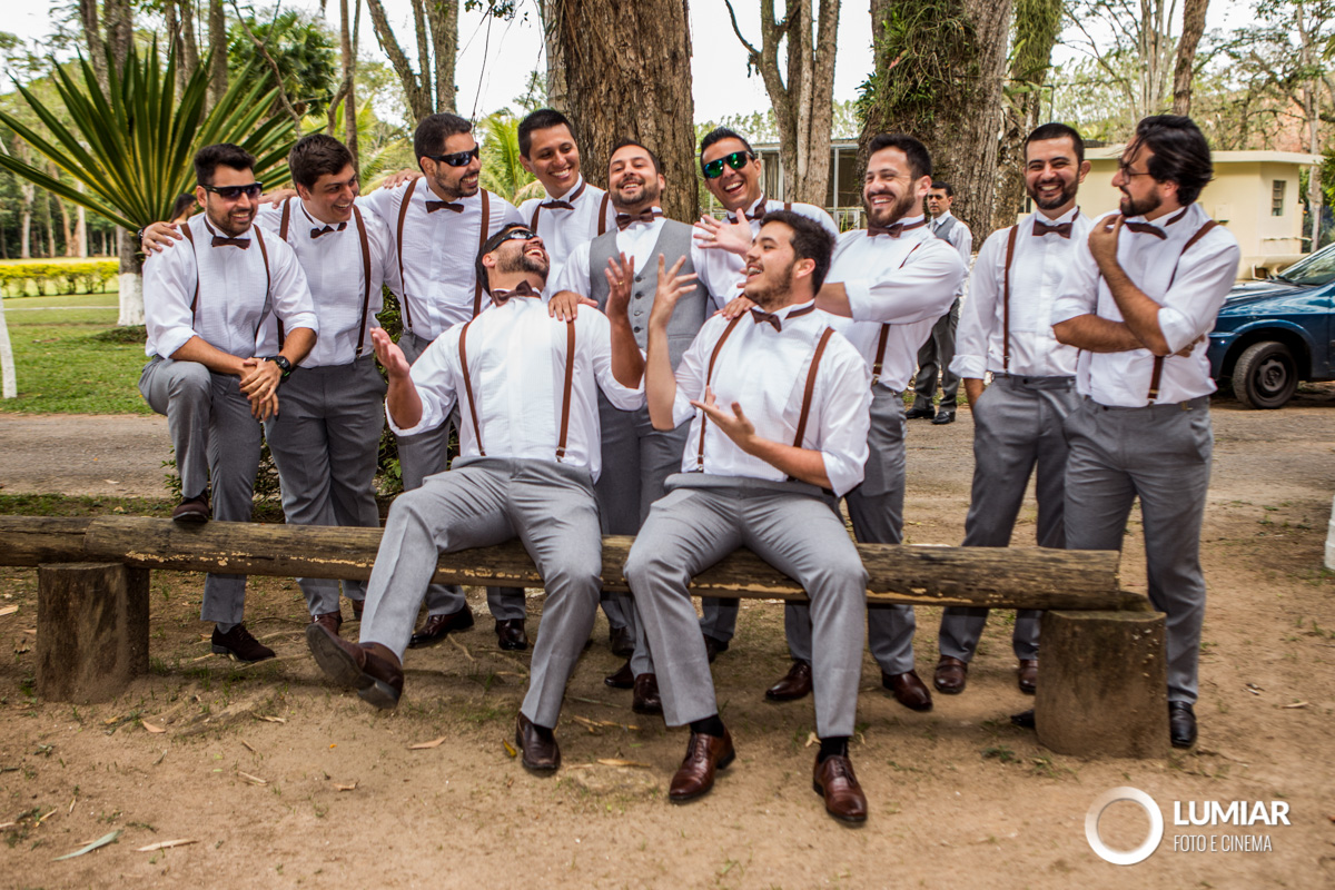 noivo e padrinhos estilosos