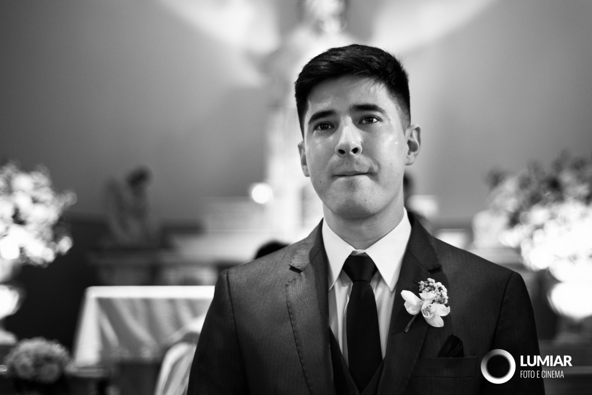 noivo aguarda entrada da noiva