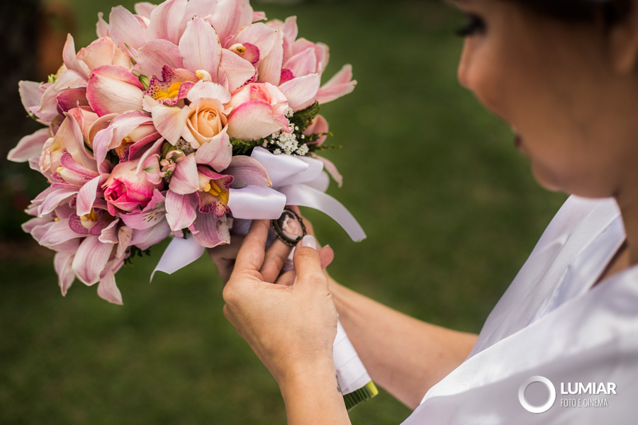 relicário no buquê