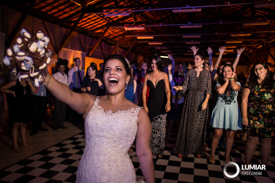 hora do buquê da noiva