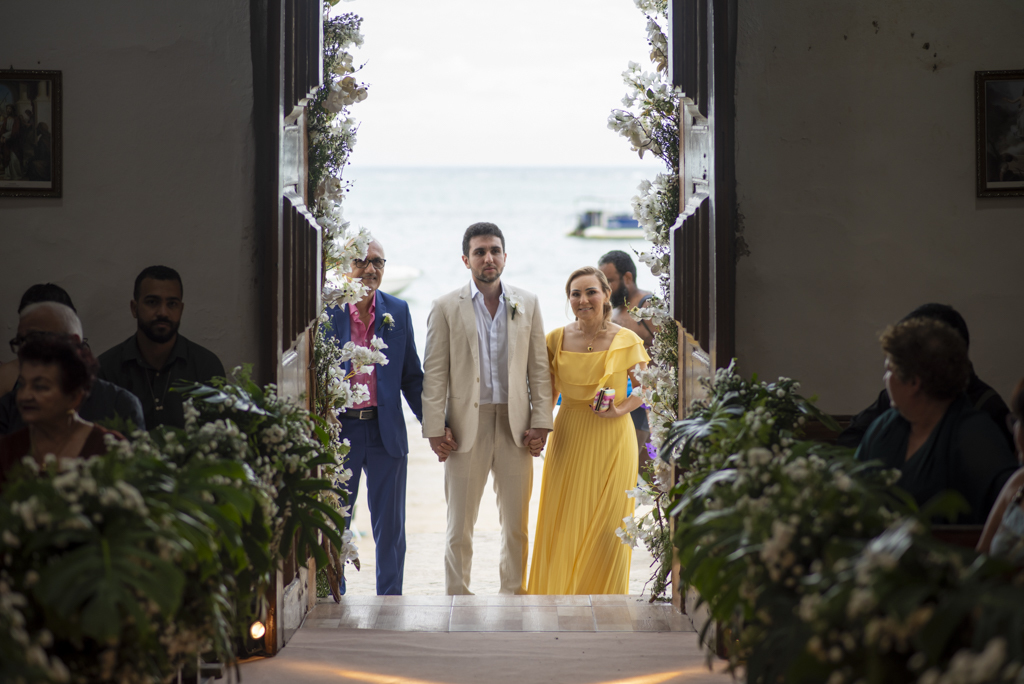 #Fotografodecasamento #casamento #casamentonapraia #casamentonocampo #ensaioprewedding #noivas #noivos #igreja #prewedding #casamentopenaareia #destinationWedding #wedding #casamentoemrecife #casamentoempernambuco