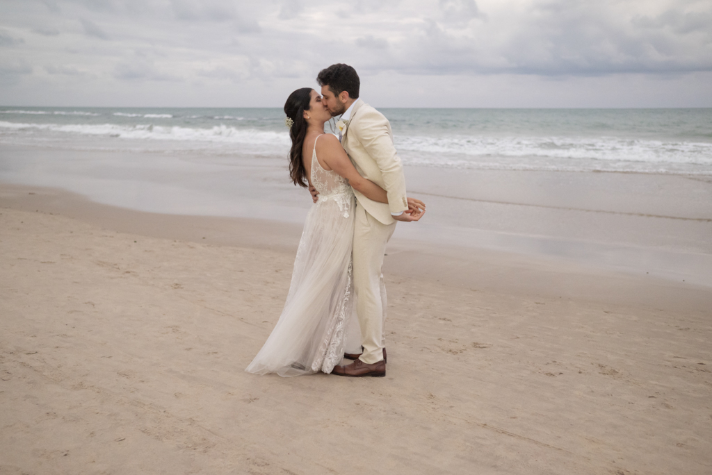 #Fotografodecasamento #casamento #casamentonapraia #casamentonocampo #ensaioprewedding #noivas #noivos #igreja #prewedding #casamentopenaareia #destinationWedding #wedding #casamentoemrecife #casamentoempernambuco