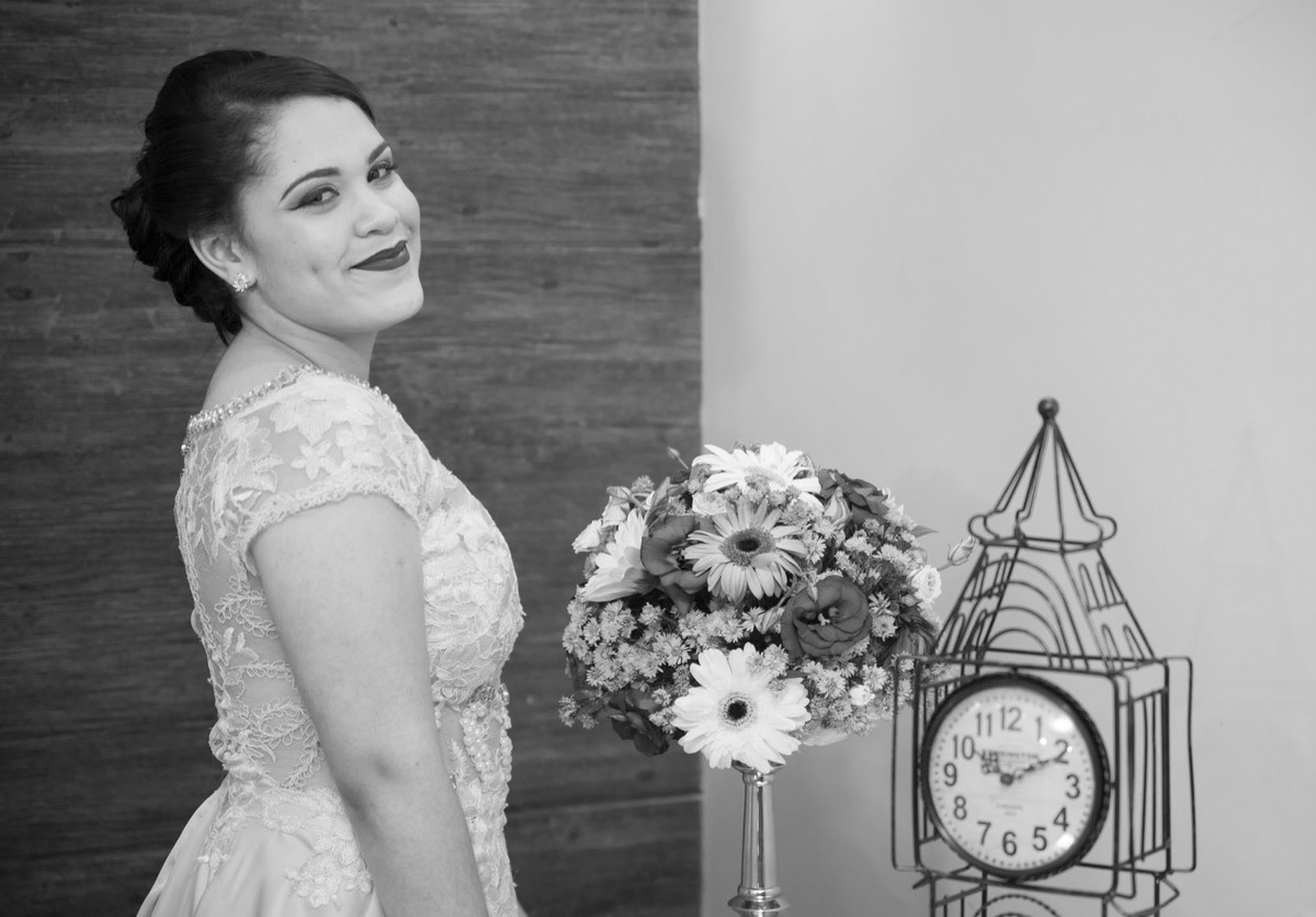 Debutante Ester na sua linda festa de 15 anos realizada em Recife.